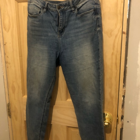 Jeans - Picture 1 of 3